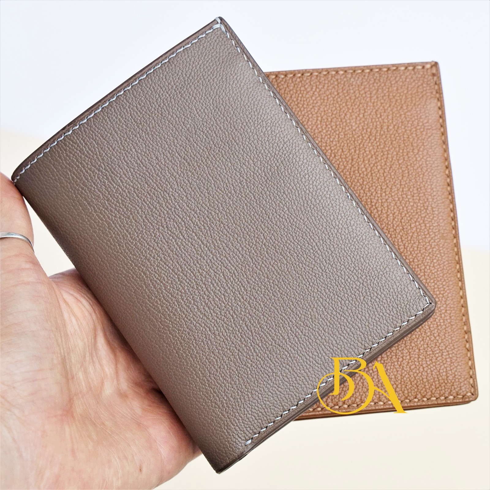 Gray Alran Sully leather wallet (1)